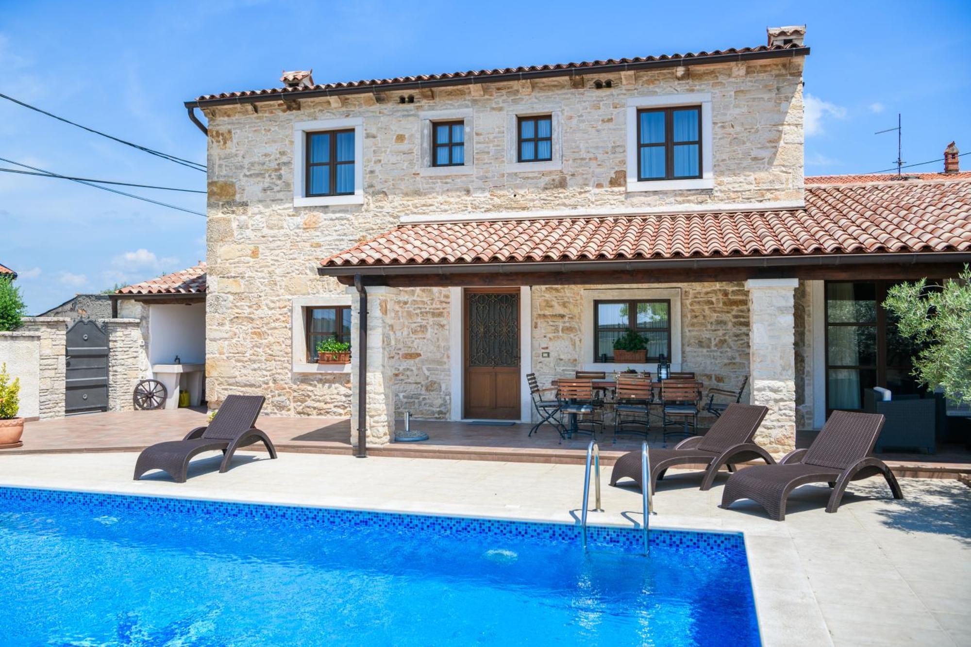 Villa Gina Valtura Exterior photo